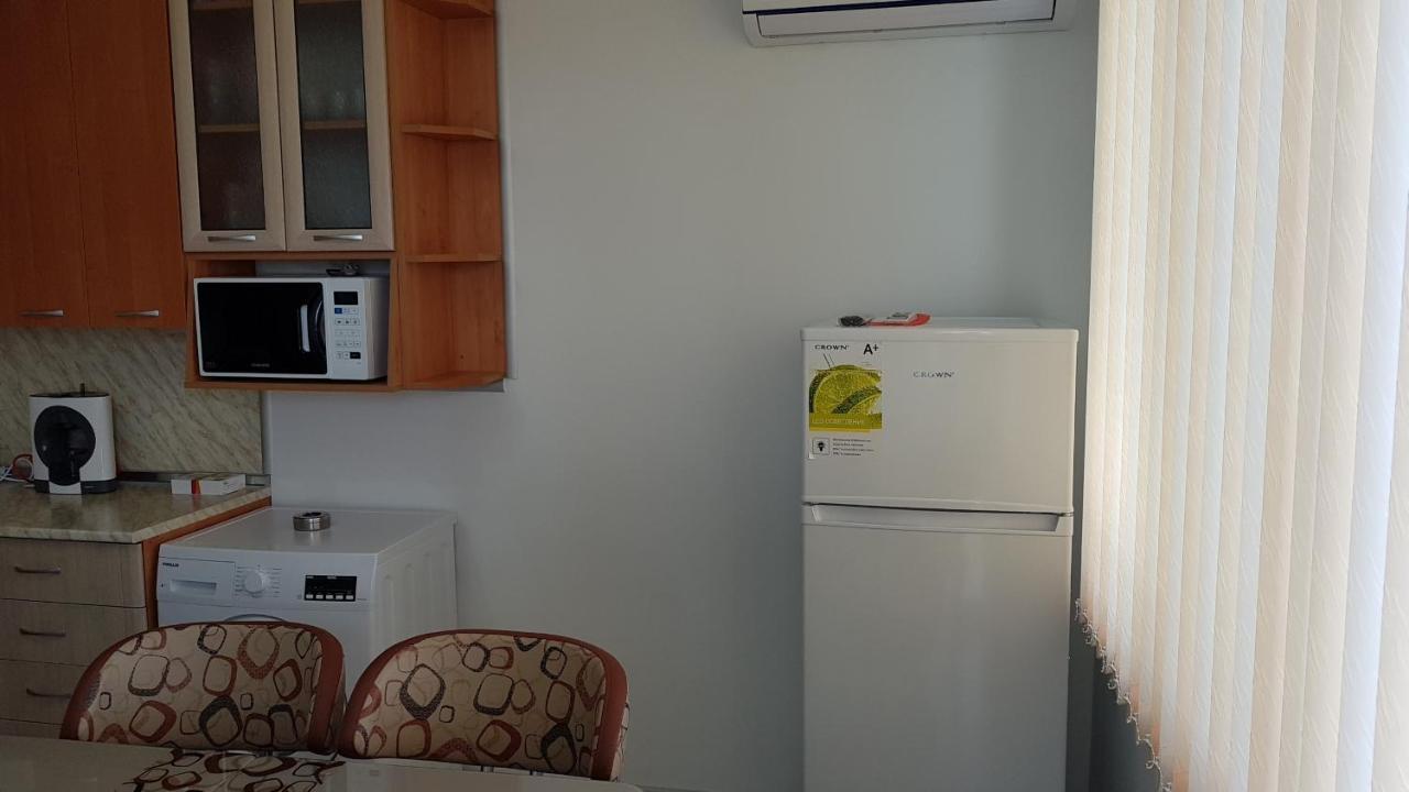 Д И В 2 - D & V 2 Apartment サンダンスキ エクステリア 写真