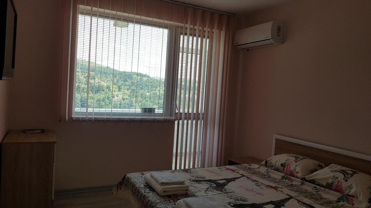Д И В 2 - D & V 2 Apartment サンダンスキ エクステリア 写真