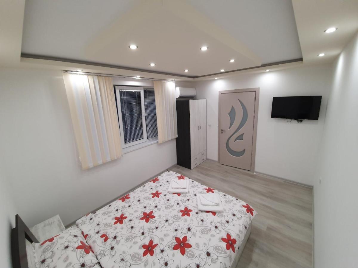 Д И В 2 - D & V 2 Apartment サンダンスキ エクステリア 写真